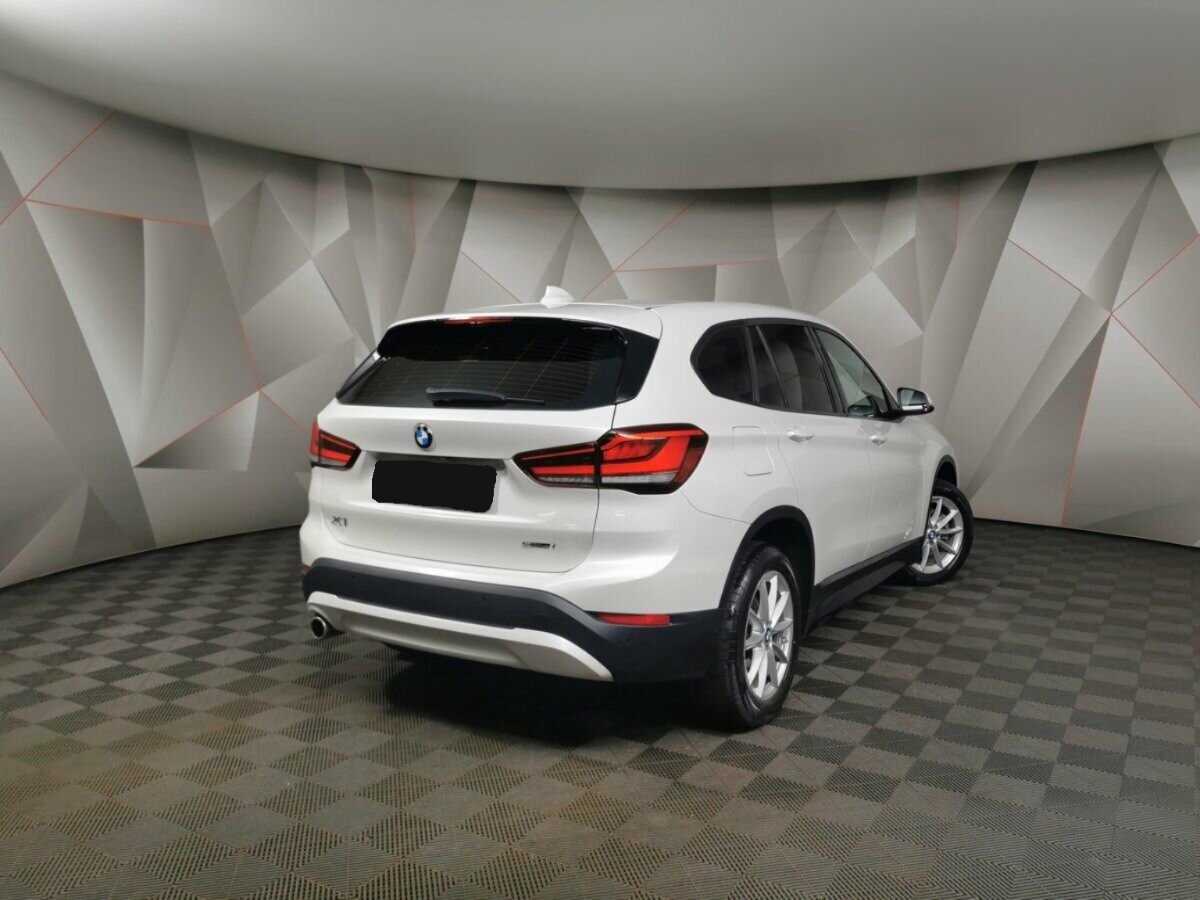BMW X1 18i sDrive, 2020 - фото №2