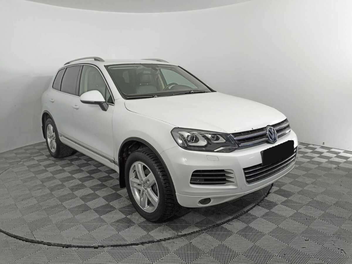 Volkswagen Touareg, 2013 - фото №3