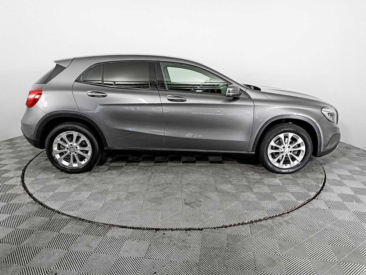 Mercedes-Benz GLA 200, 2015 - фото №4