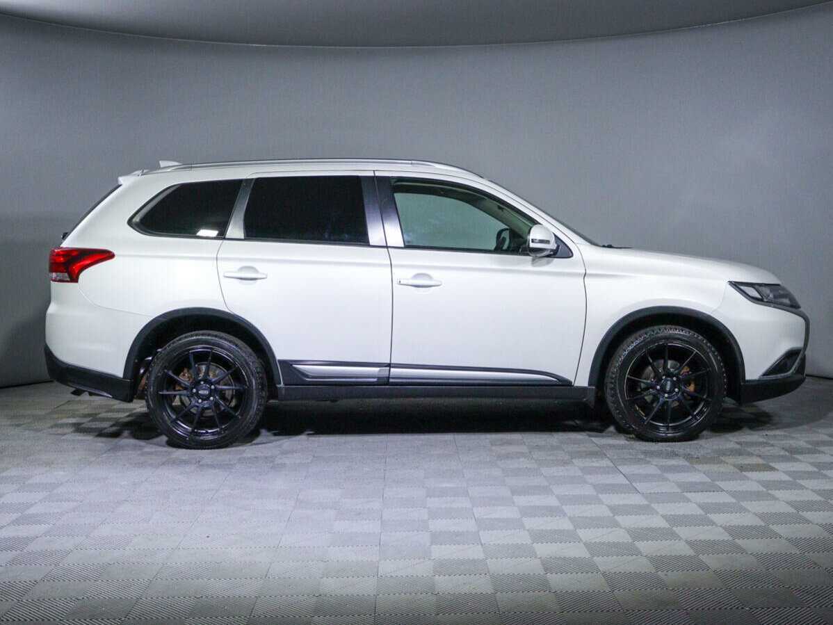 Mitsubishi Outlander, 2019 - фото №4