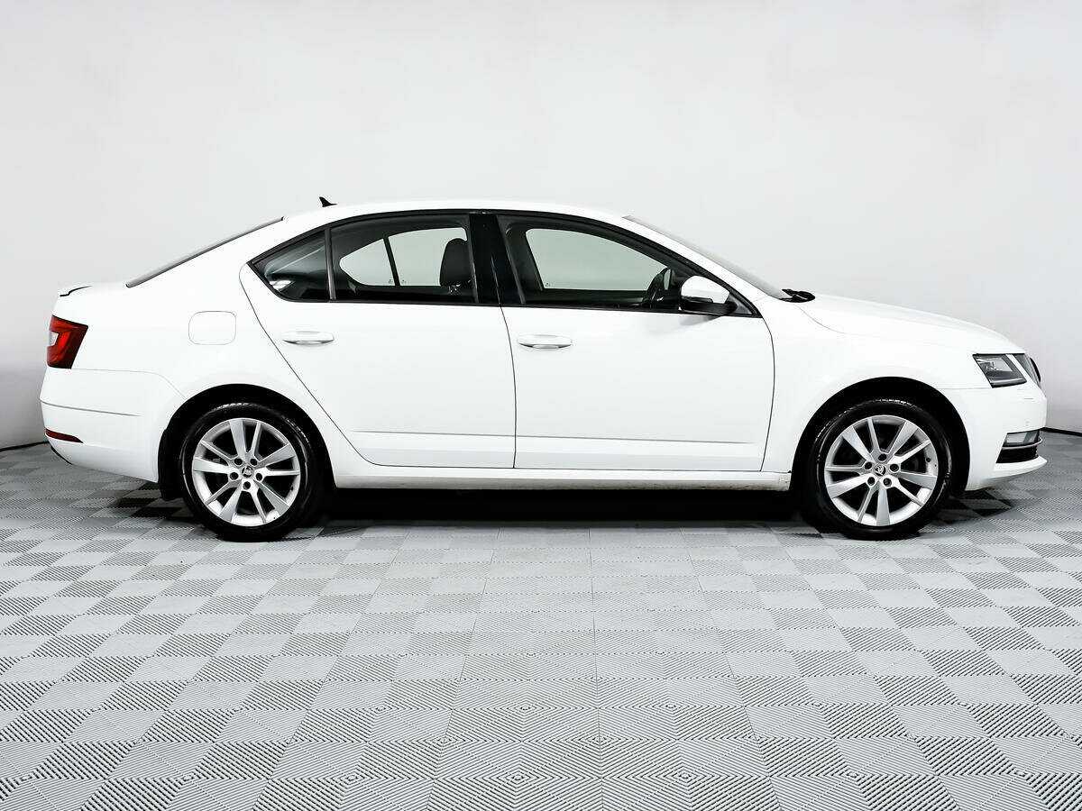 Skoda Octavia, 2017 - фото №4
