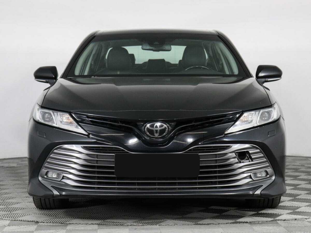 Toyota Camry, 2019 - фото №2