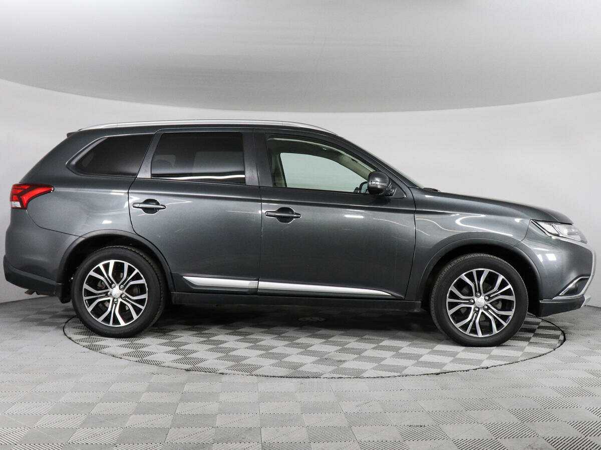Mitsubishi Outlander, 2018 - фото №4