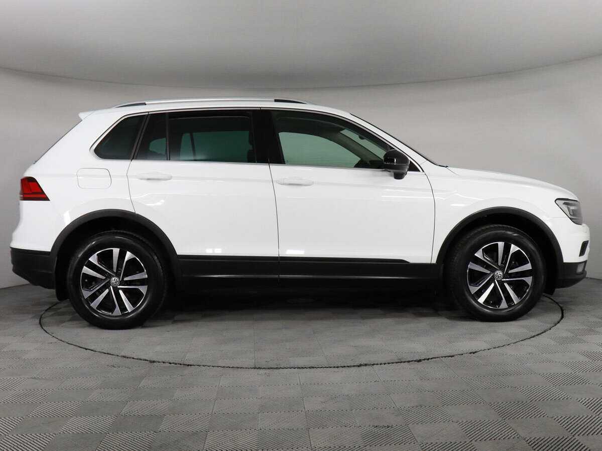 Volkswagen Tiguan, 2019 - фото №4
