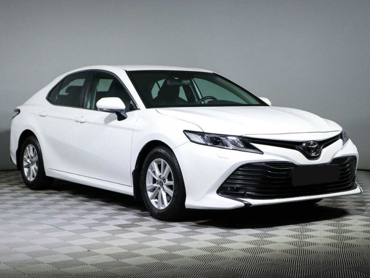 Toyota Camry, 2018 - фото №3
