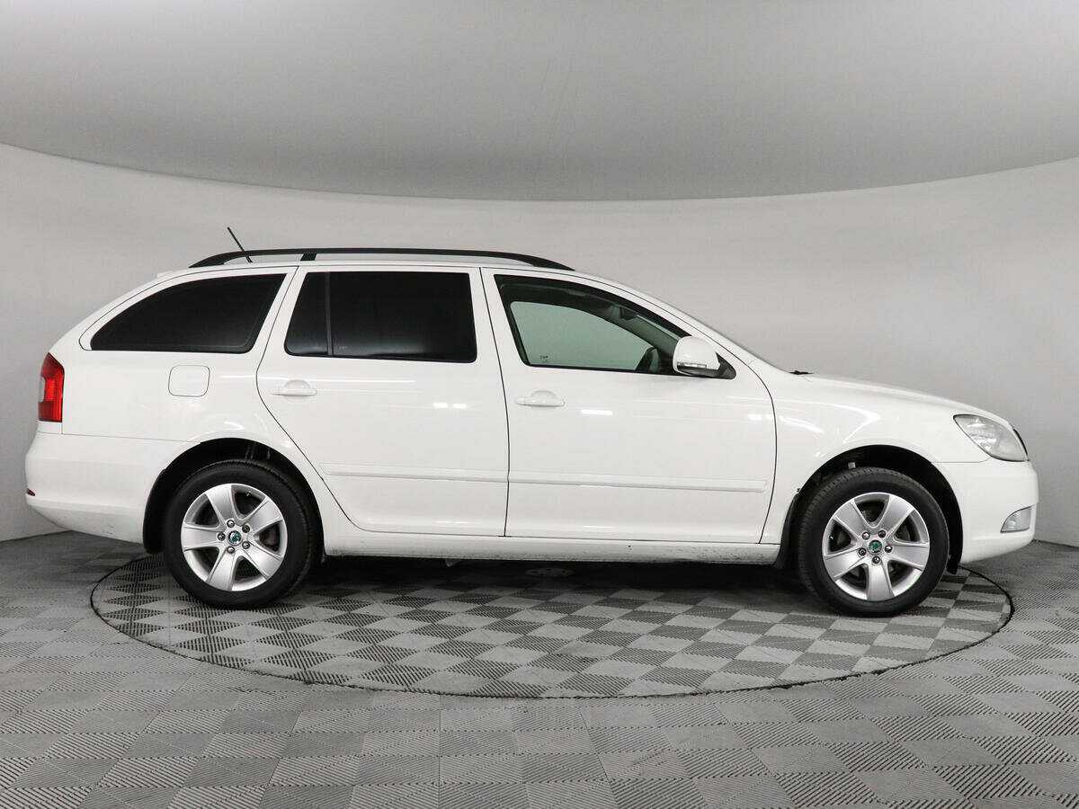 Skoda Octavia, 2012 - фото №4
