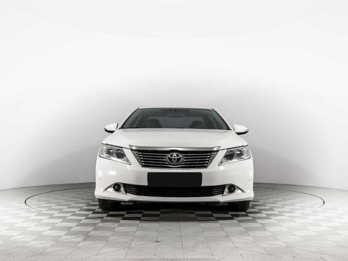 Toyota Camry, 2014 - фото №2