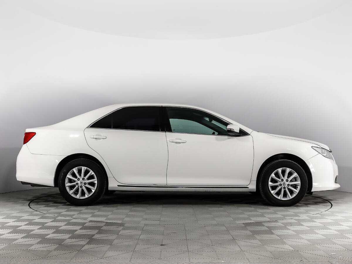 Toyota Camry, 2014 - фото №4