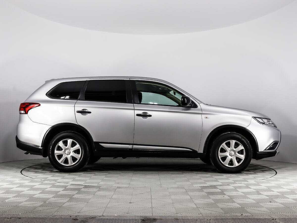 Mitsubishi Outlander, 2018 - фото №4
