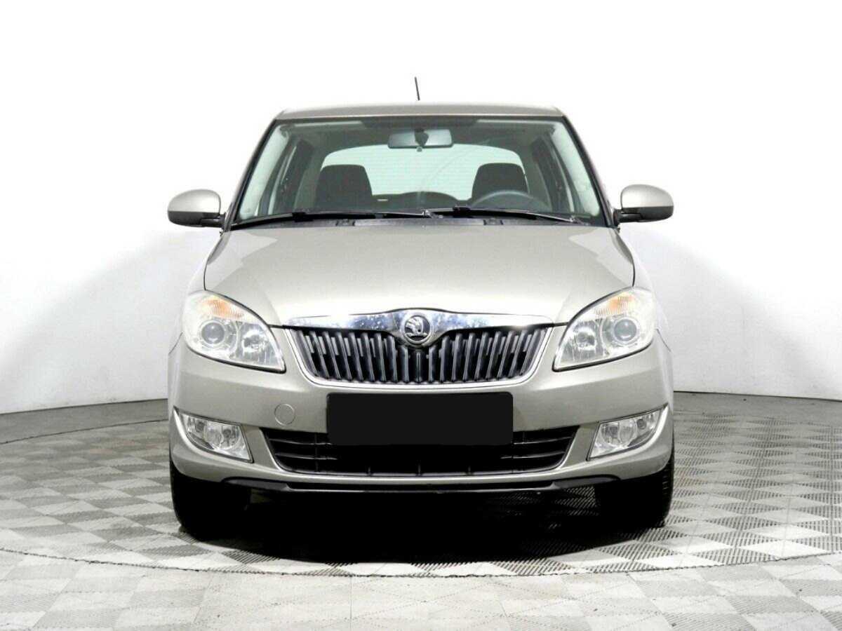 Skoda Fabia, 2014 - фото №2