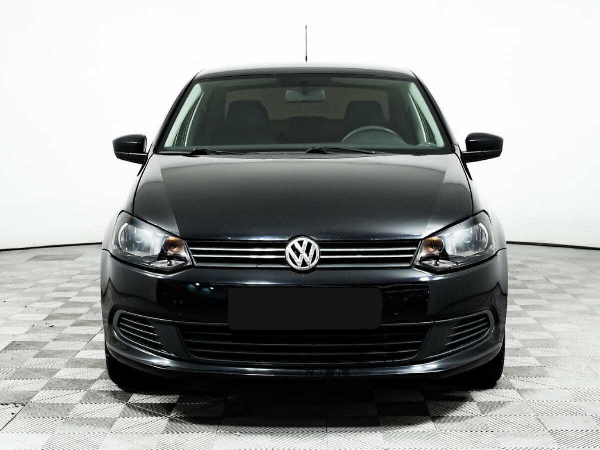 Volkswagen Polo, 2012 - фото №2