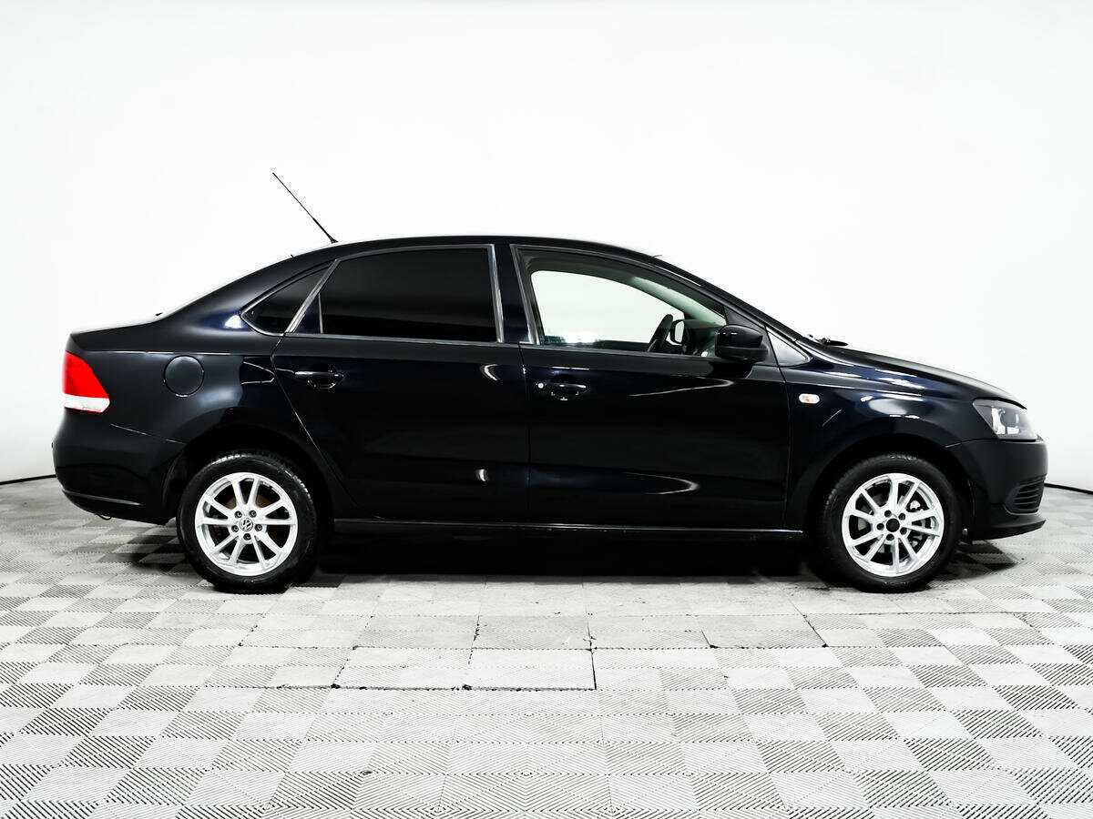 Volkswagen Polo, 2012 - фото №4