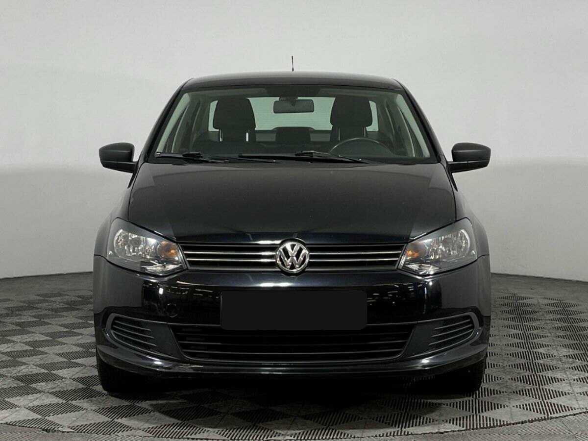 Volkswagen Polo, 2012 - фото №2