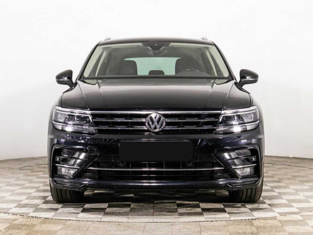 Volkswagen Tiguan, 2020 - фото №2