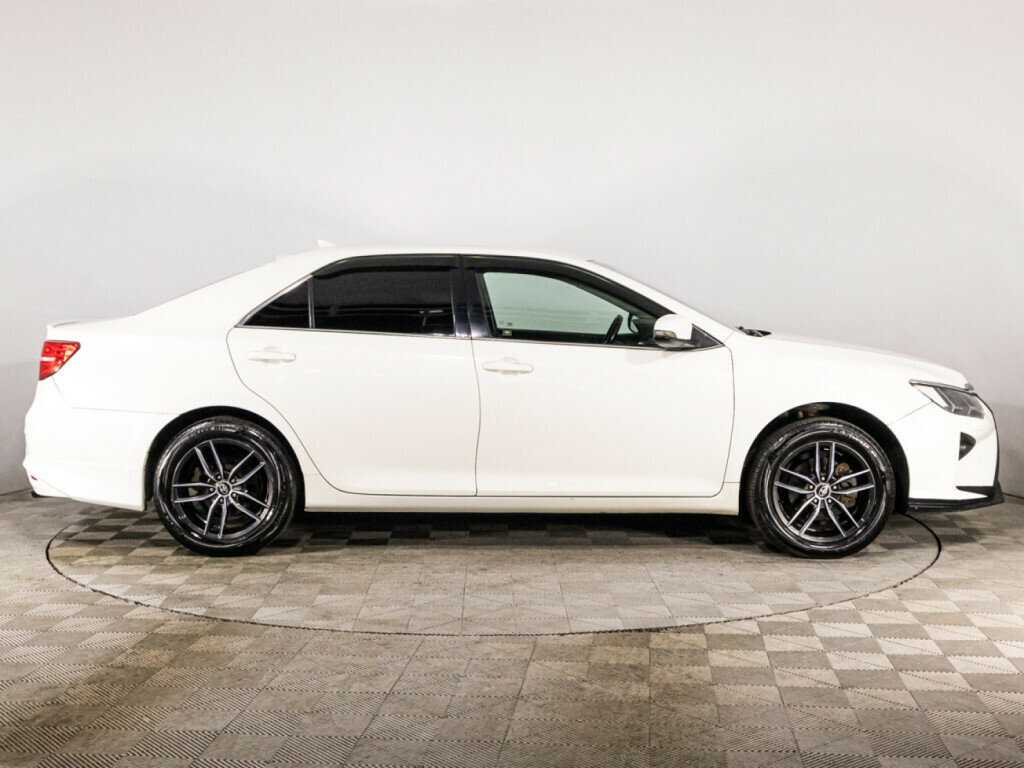 Toyota Camry, 2018 - фото №4