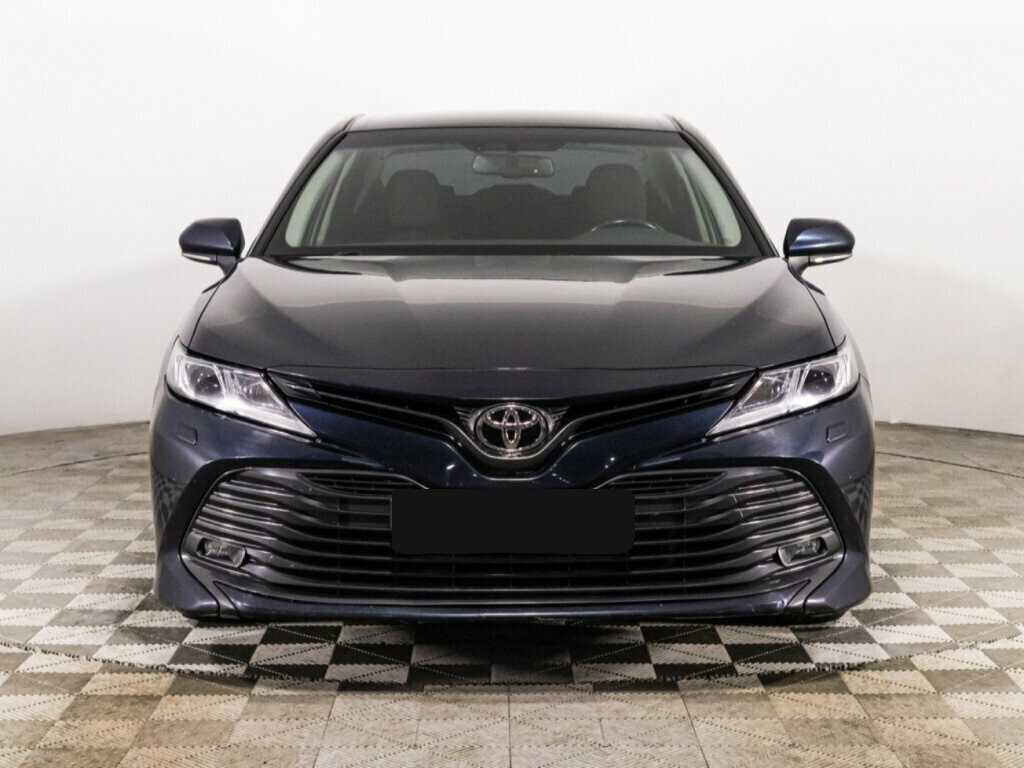 Toyota Camry, 2019 - фото №2