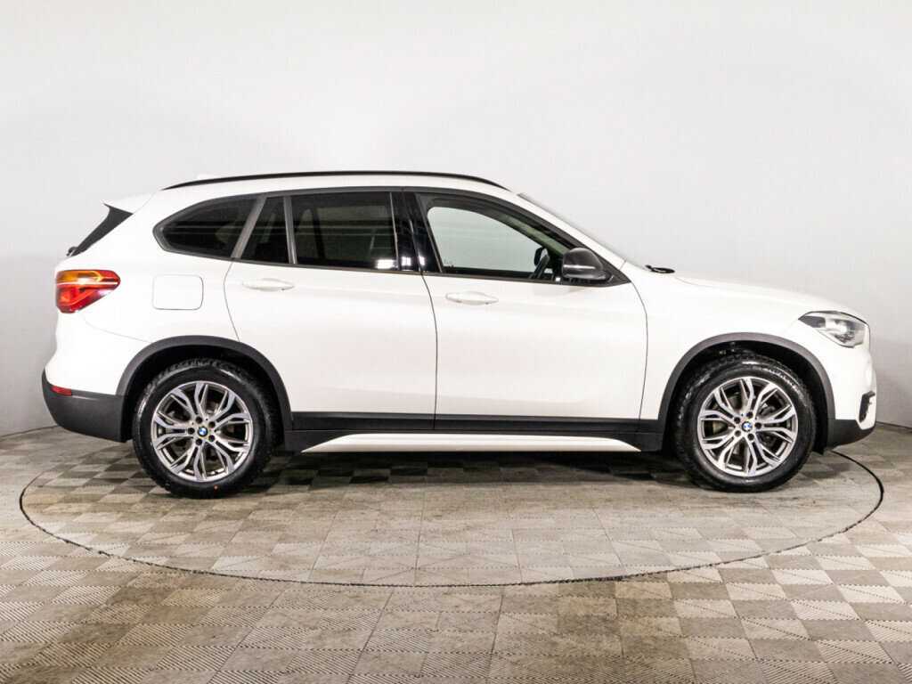 BMW X1 18d xDrive, 2018 - фото №4
