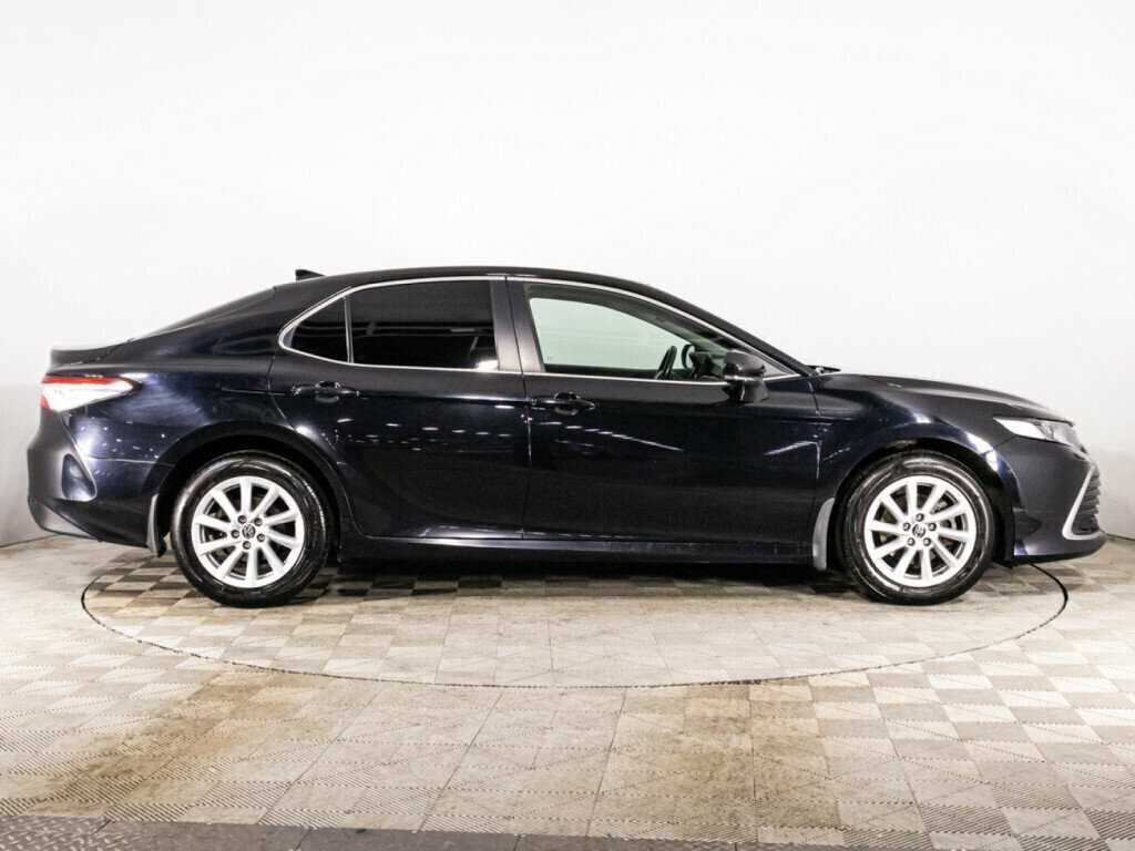 Toyota Camry, 2021 - фото №4