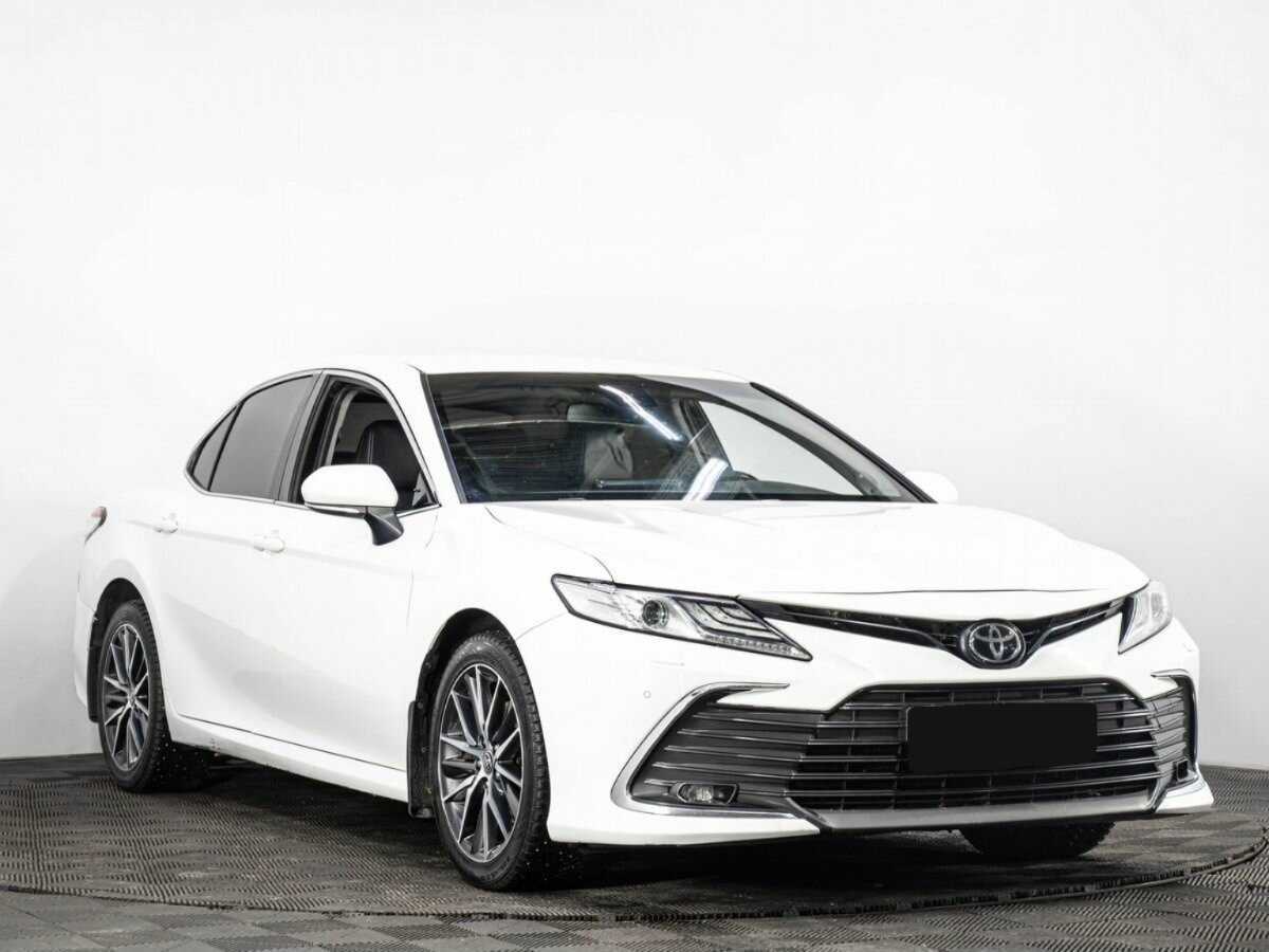 Toyota Camry, 2022 - фото №3