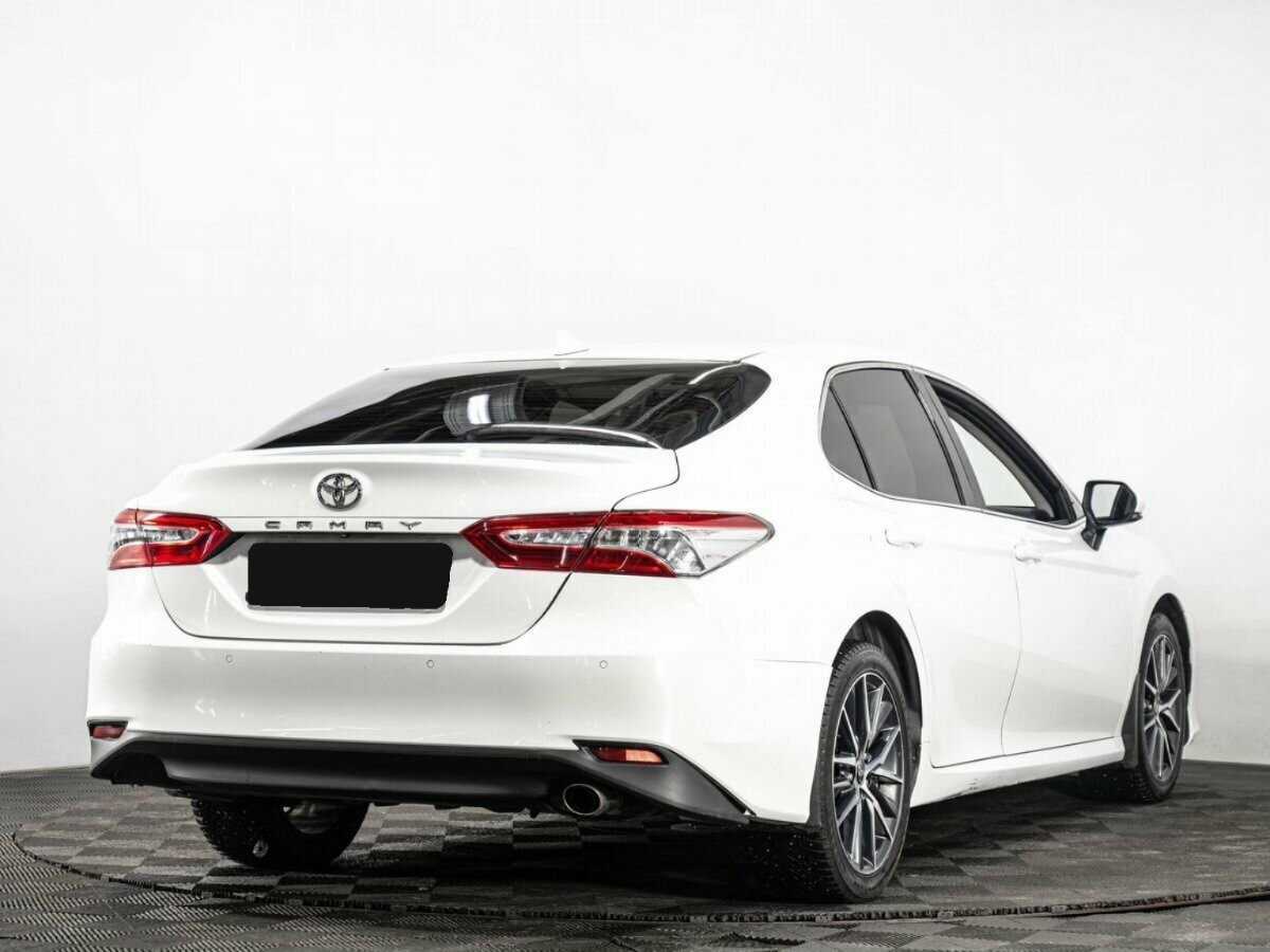 Toyota Camry, 2022 - фото №4