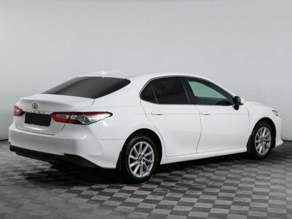 Toyota Camry, 2021 - фото №4
