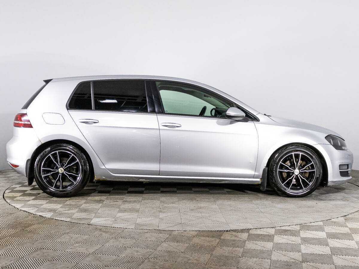 Volkswagen Golf, 2013 - фото №2
