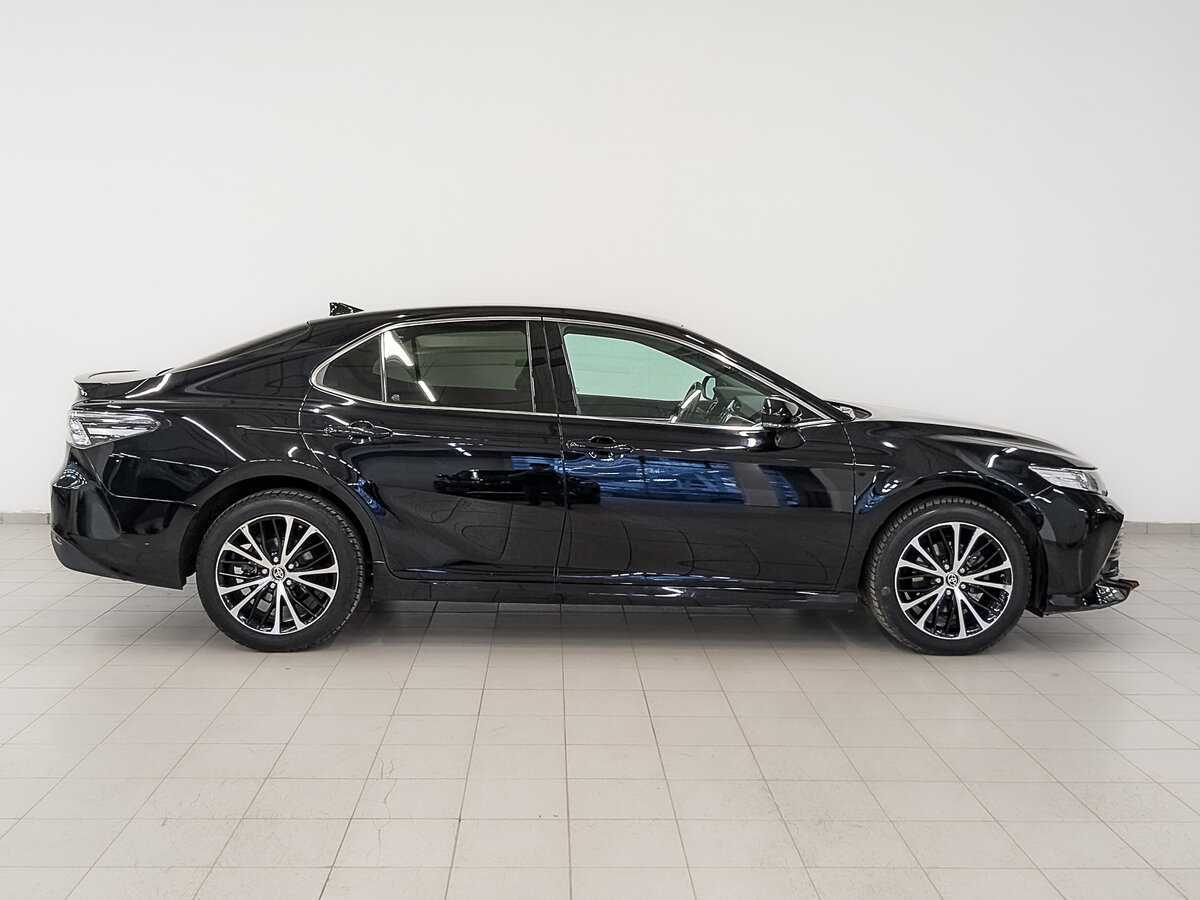 Toyota Camry, 2020 - фото №4