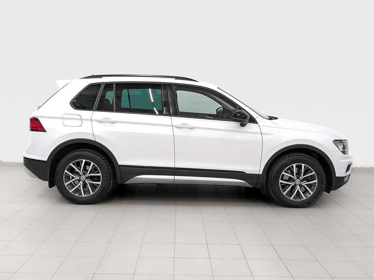 Volkswagen Tiguan, 2020 - фото №4