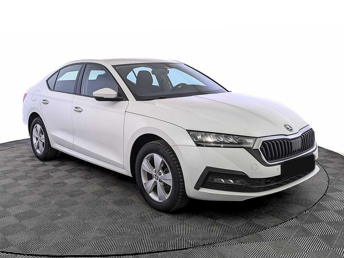 Skoda Octavia, 2021 - фото №3