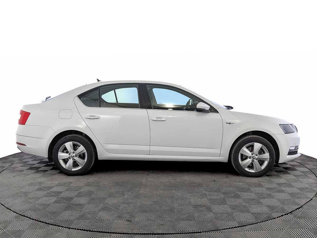 Skoda Octavia, 2020 - фото №4