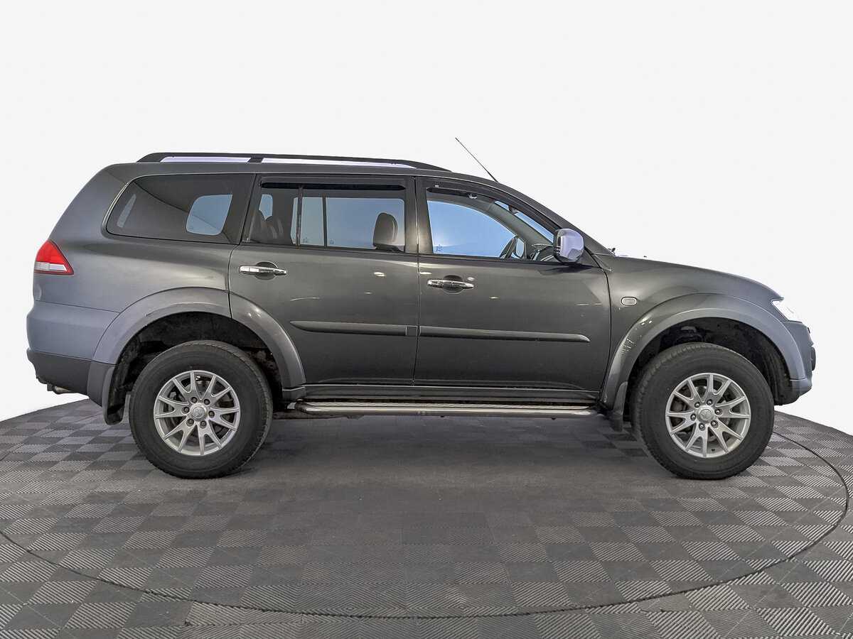 Mitsubishi Pajero Sport, 2013 - фото №4
