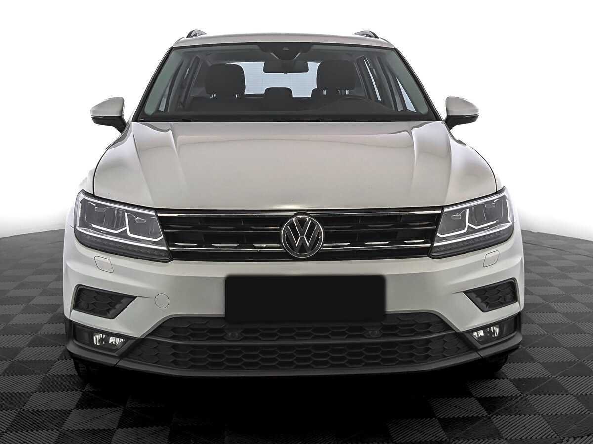 Volkswagen Tiguan, 2020 - фото №2