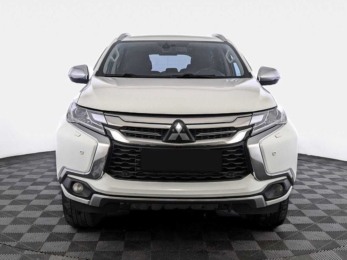 Mitsubishi Pajero Sport, 2017 - фото №2