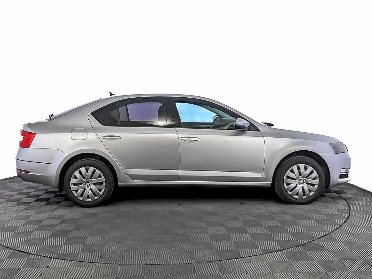 Skoda Octavia, 2018 - фото №4