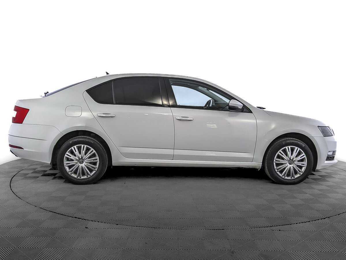 Skoda Octavia, 2020 - фото №4