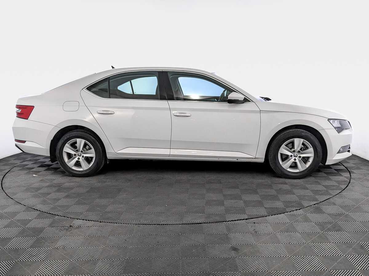 Skoda Superb, 2017 - фото №4