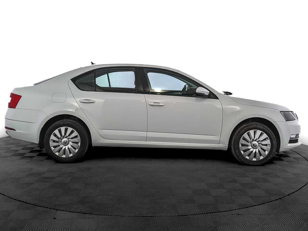 Skoda Octavia, 2017 - фото №4