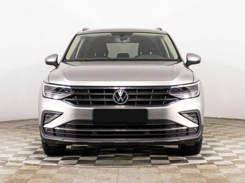 Volkswagen Tiguan, 2020 - фото №2