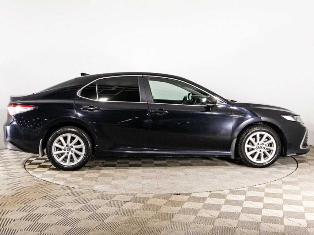 Toyota Camry, 2021 - фото №4