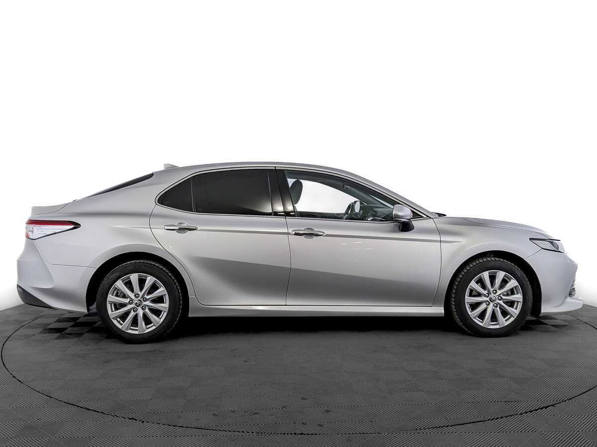 Toyota Camry, 2019 - фото №4