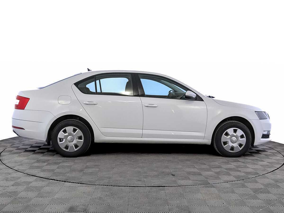 Skoda Octavia, 2019 - фото №4