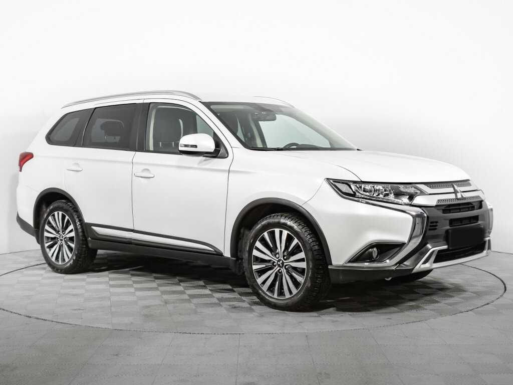 Mitsubishi Outlander, 2020 - фото №3