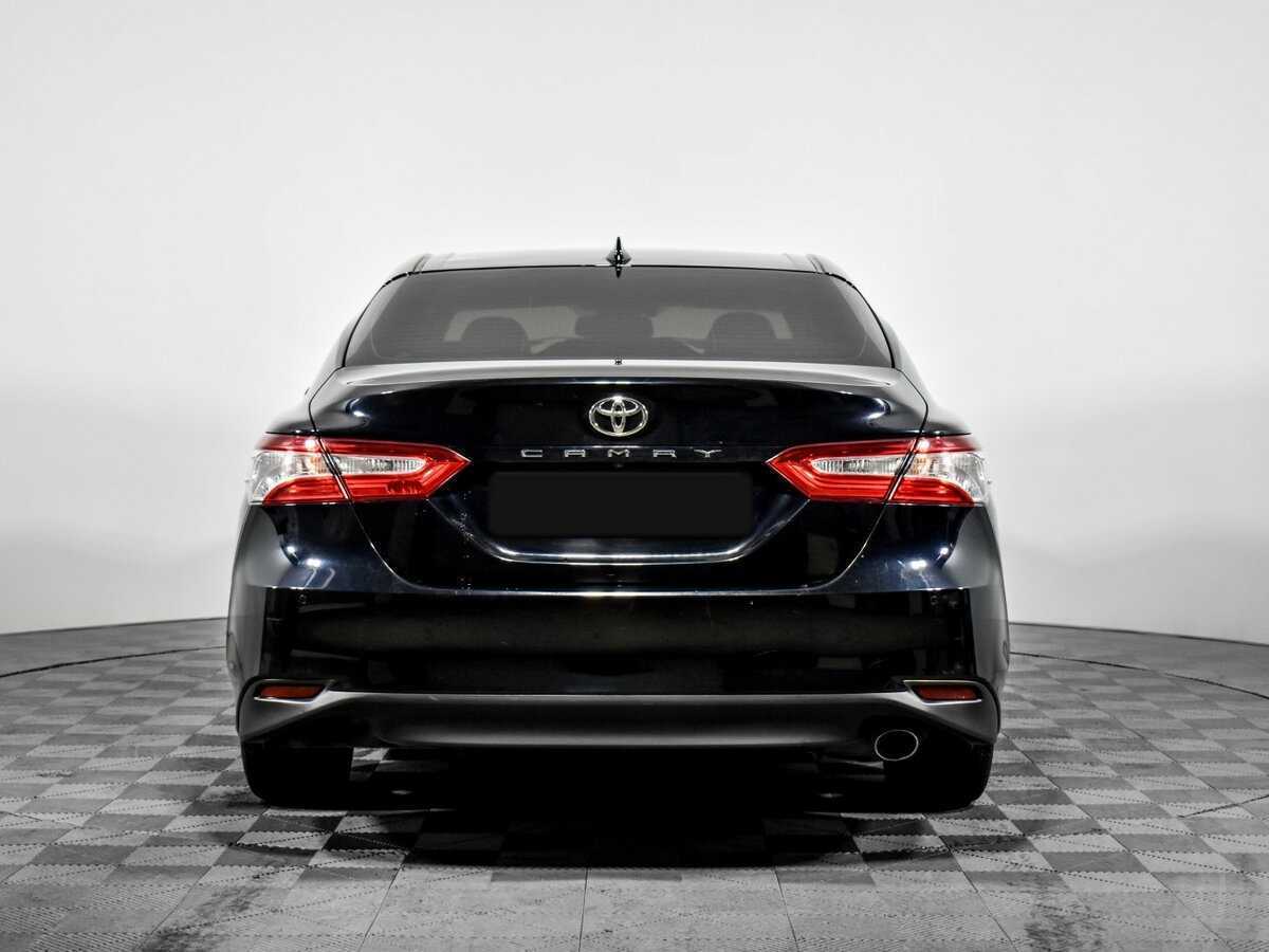 Toyota Camry, 2020 - фото №3