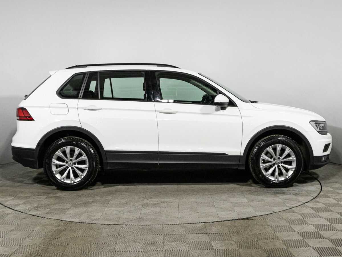 Volkswagen Tiguan, 2020 - фото №4