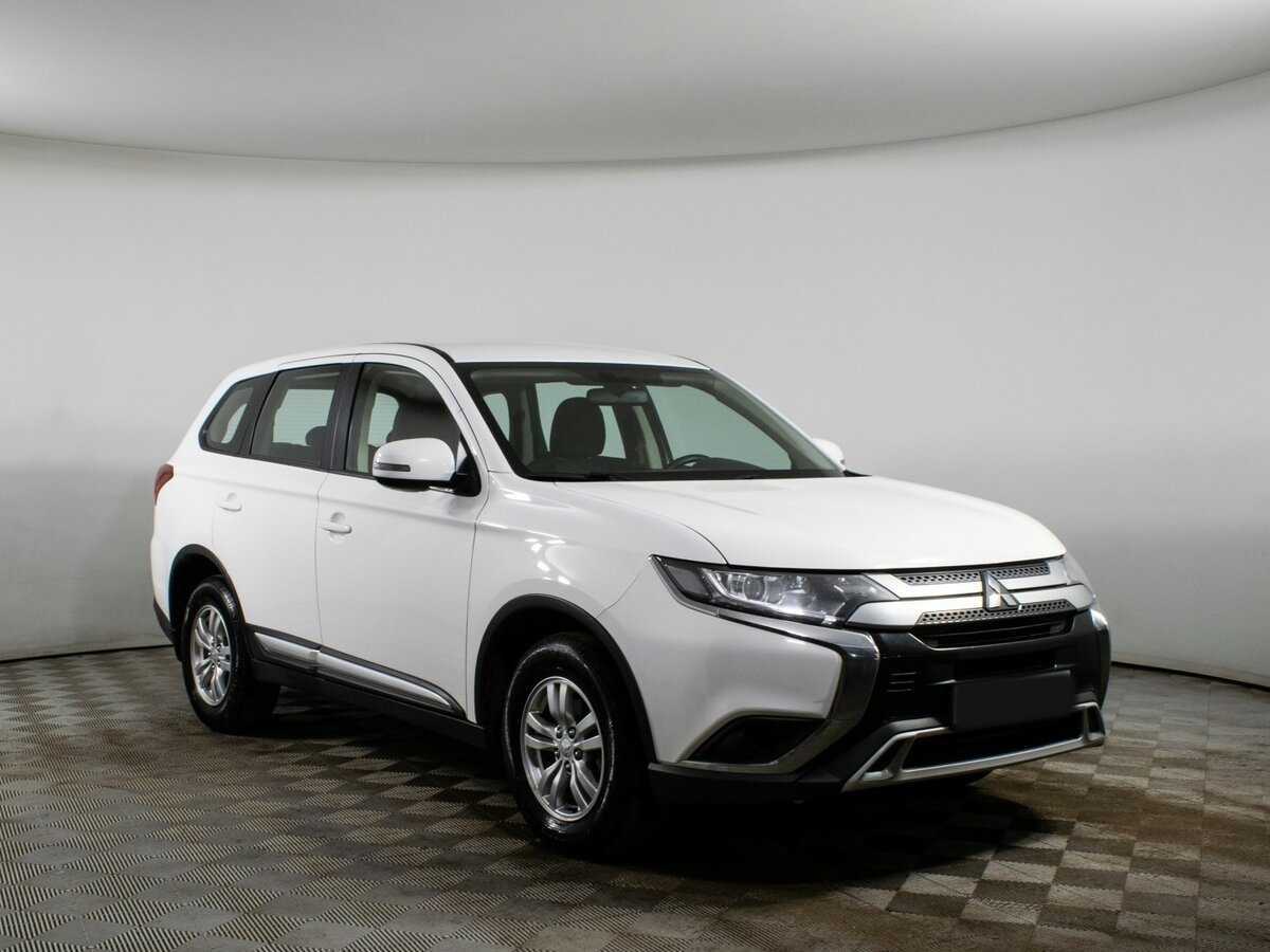 Mitsubishi Outlander, 2020 - фото №3
