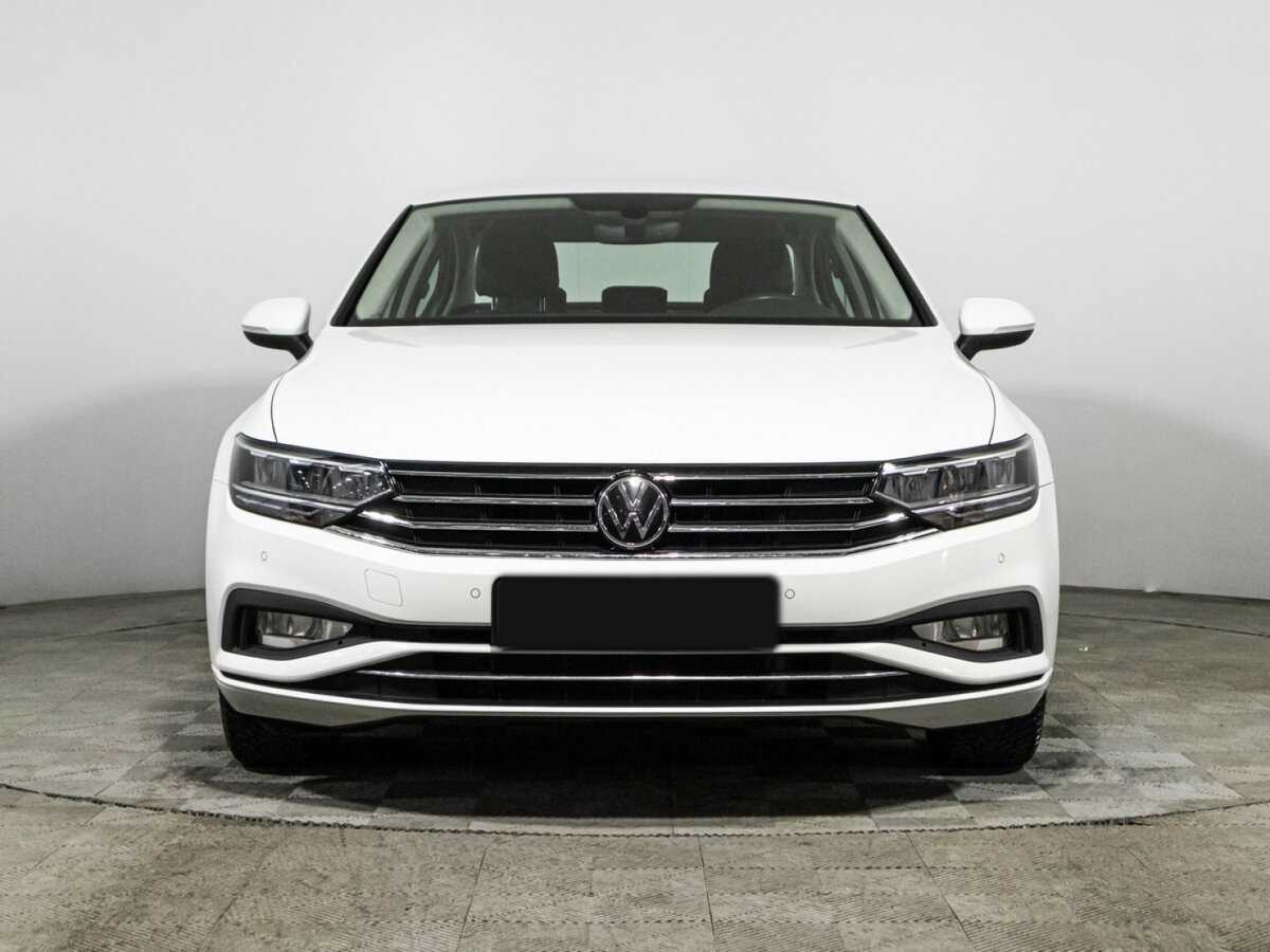 Volkswagen Passat, 2020 - фото №2