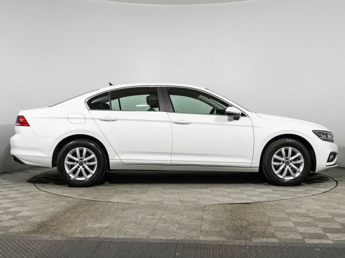 Volkswagen Passat, 2020 - фото №4