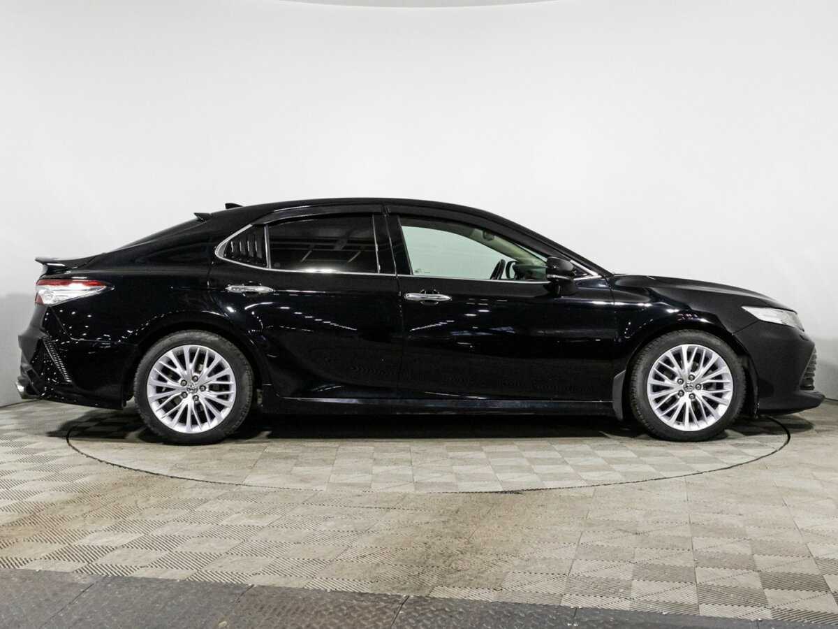 Toyota Camry, 2018 - фото №4