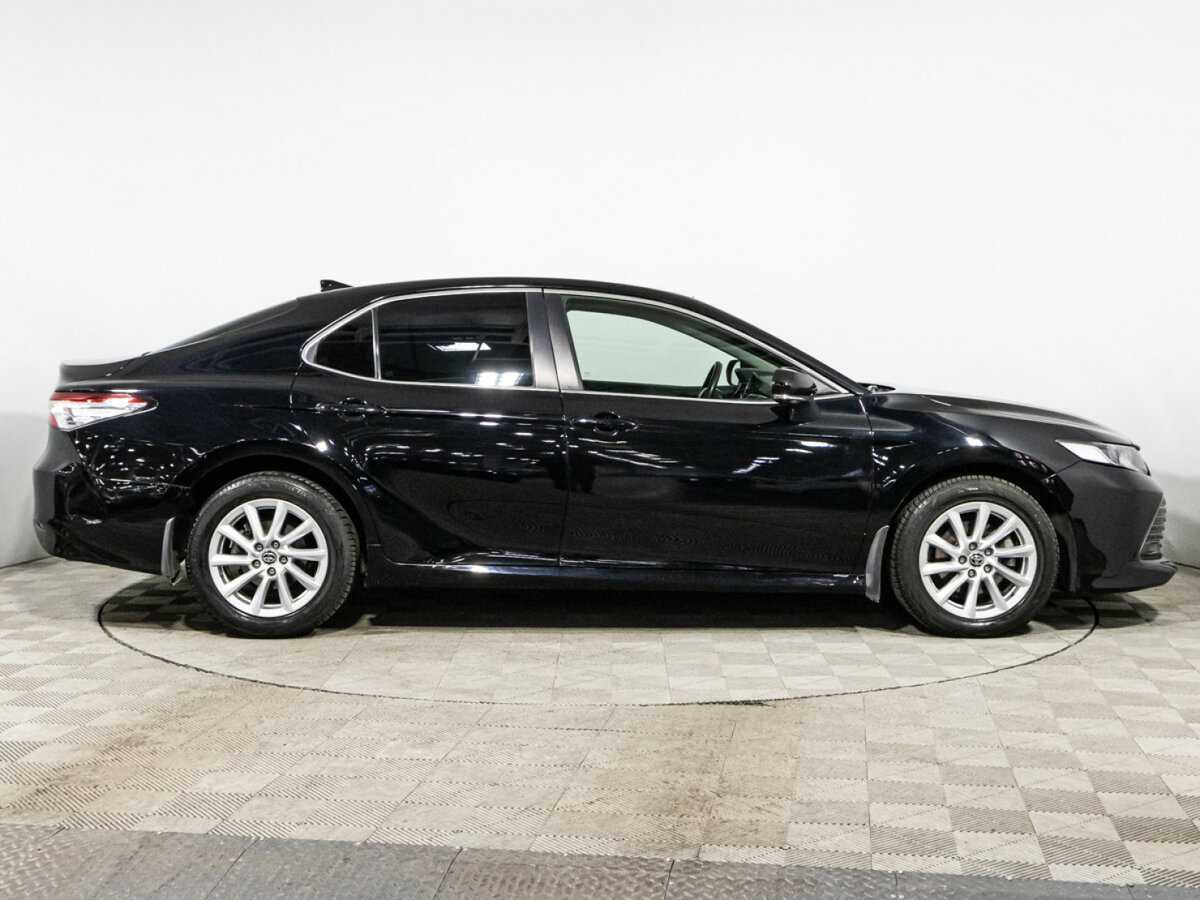 Toyota Camry, 2021 - фото №4