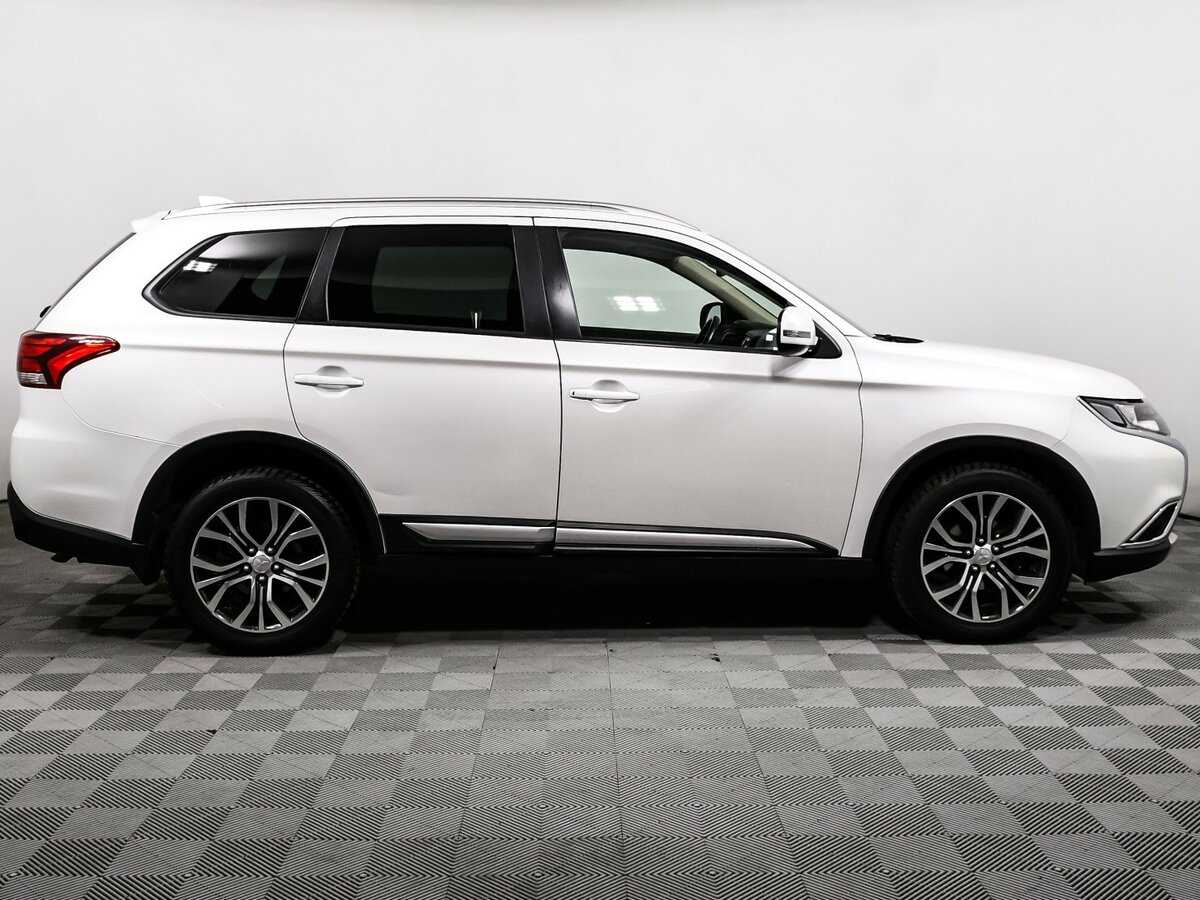 Mitsubishi Outlander, 2017 - фото №4